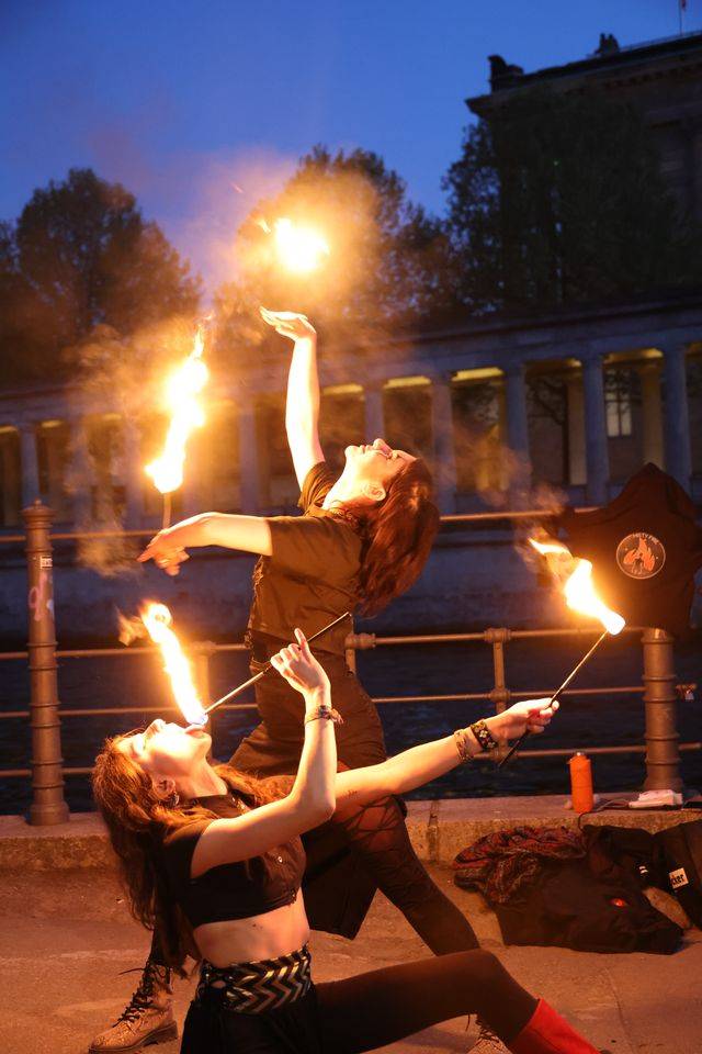 Misty Fire Show 4