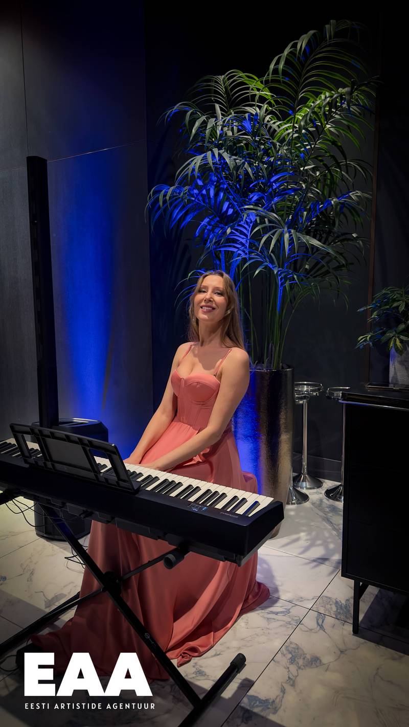 Pianist Lia Deni 2