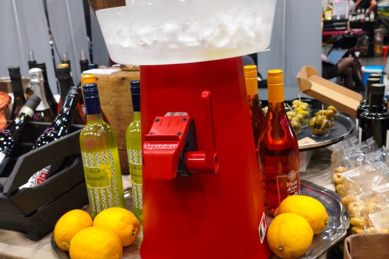 Sprizzer machine and italiani wine bar