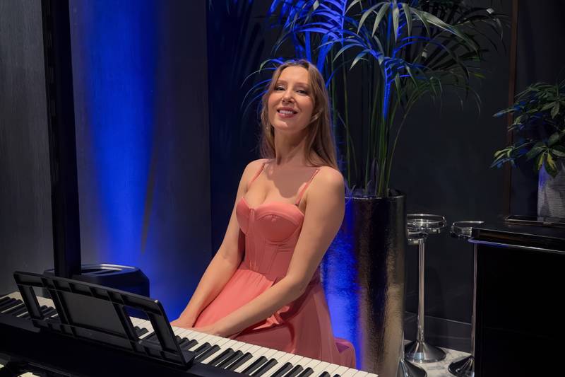 Pianist Lia Deni