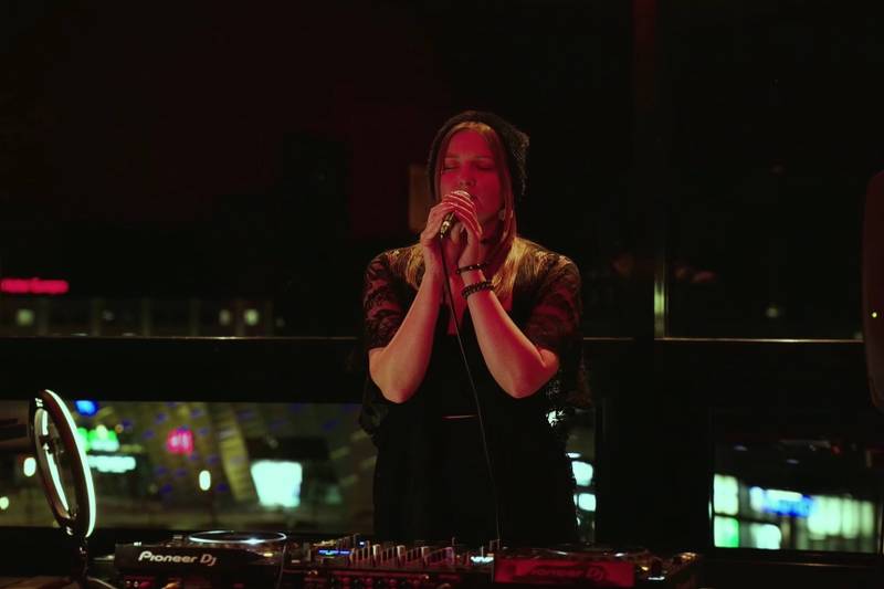 DJ m els
